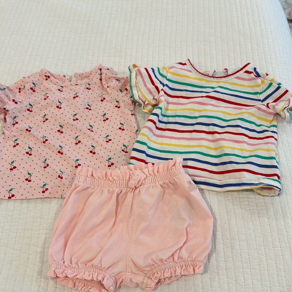 Baby Gap cotton 2 shirts and bloomer shorts